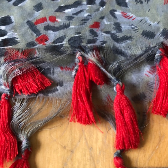 Red Beret & scarf - Picture 3 of 6